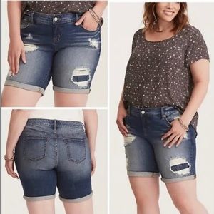 Torrid Boyfriend Distressed Bermuda Eyelet Lace Peekaboo Denim Jean